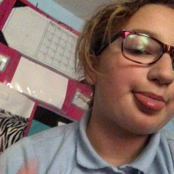 elliemckinley06